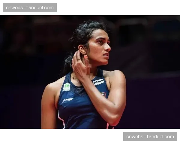 战术板：阿尔弗兰-阿迪安托如何通过发接发压制赢得全英赛关键战