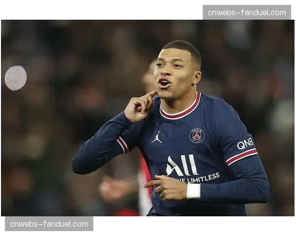 官方：前法甲金靴得主因身体原因，辞去某俱乐部形象大使职务